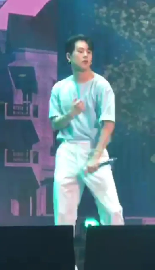 [Fancam][22.06.2019] The 3rd World Tour "WE ARE HERE" in Kuala Lumpur - Honestly