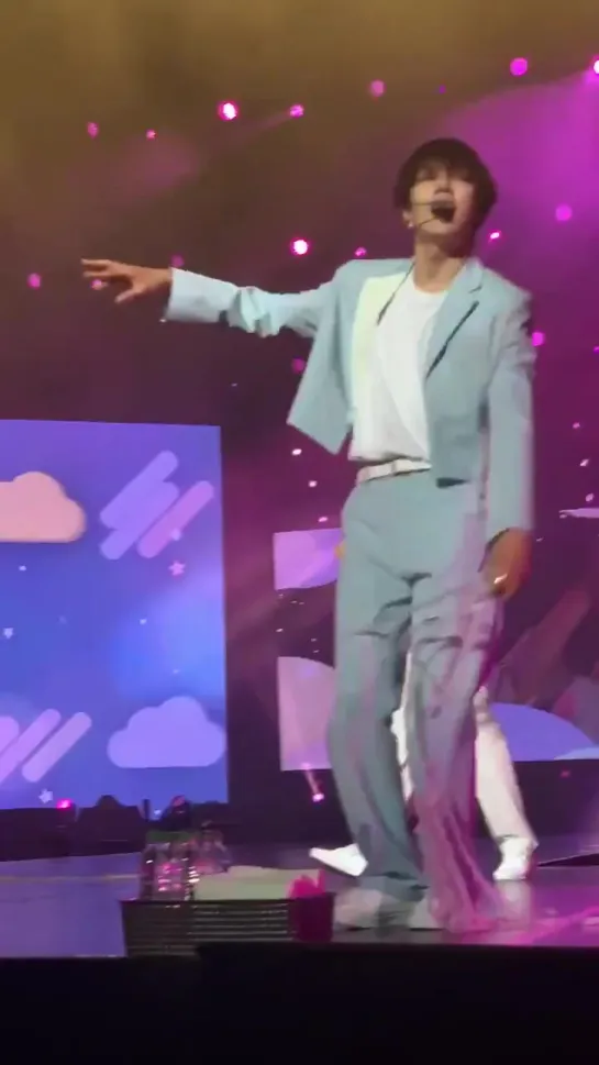 [Fancam][22.06.2019] The 3rd World Tour "WE ARE HERE" in Kuala Lumpur - Sweetheart (Minhyuk focus)