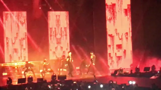 [Fancam][08.06.2019] The 3rd World Tour "WE ARE HERE" in Melbourne - Shoot Out + Hero