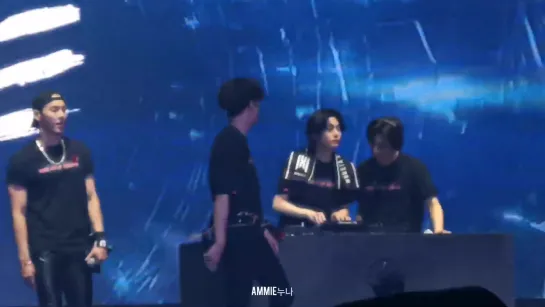 [Fancam][01.06.2019] The 3rd World Tour "WE ARE HERE" in Bangkok - DJ H.ONE and The Gang