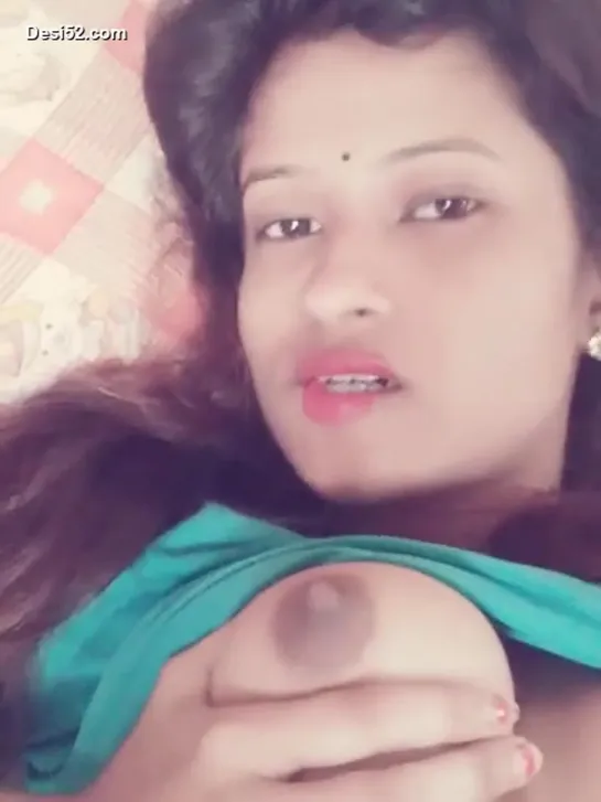 Desi cute girl show her nude body