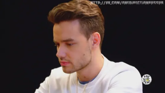 Liam Payne Gets Cocky Eating Spicy Wings Hot Ones [RUS SUB]