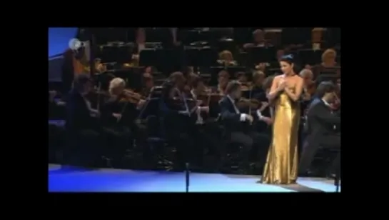 Anna Netrebko. Bellini Norma - Casta Diva