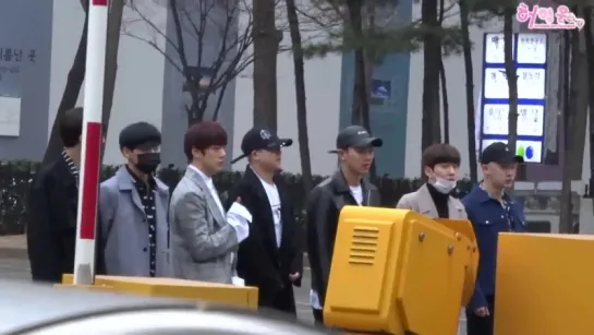 [Fancam][31.03.2017] MONSTA X arriving at Music Bank