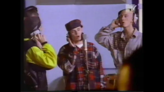 European Top 20 (MTV, 19.02.1995) 03. East 17- Stay Another Day