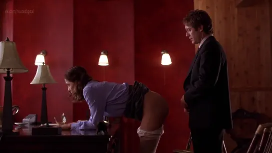 Maggie Gyllenhaal Nude - Secretary (2002) Watch Online