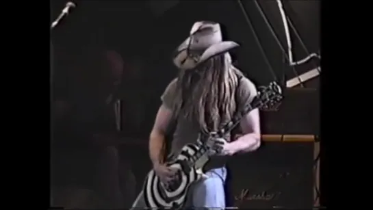 Gibson 100th Anniversary Nashville 1994 with  Zakk Wylde,Slash, Paul Rodgers,Brian May, Pride & Glory and much others. RARE