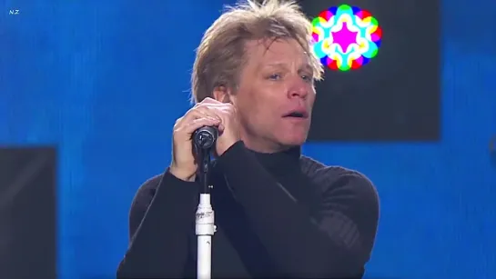 Jon Bon Jovi - Livin On A Prayer (Live 2012 HD)