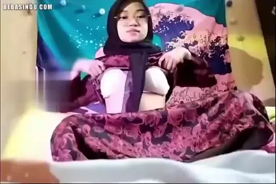 Bokep_Jilbab_Ukthy_Hijab_Viral_Tasikmalaya_-_BOKEPSIN.COM.mp4