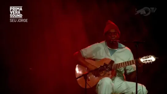 Seu Jorge Performs David Bowies Life On Mars Live at Primavera Sound 2017