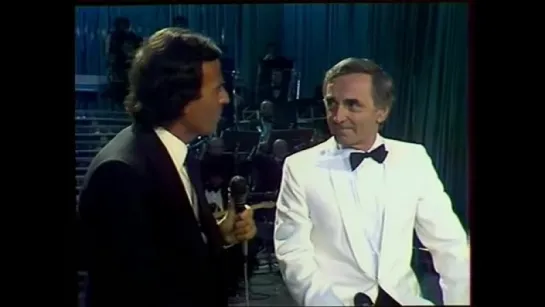 Julio Iglesias  Charles Aznavour   Que Cest Triste