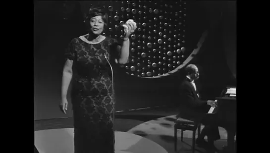 Ella Fitzgerald - Mack The Knife