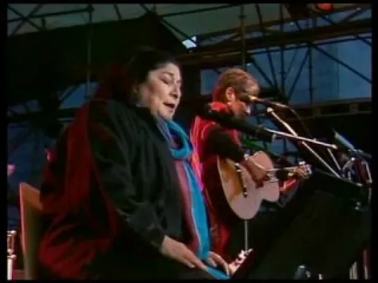 Gracias A La Vida - Mersedes Sosa & Joan Baez