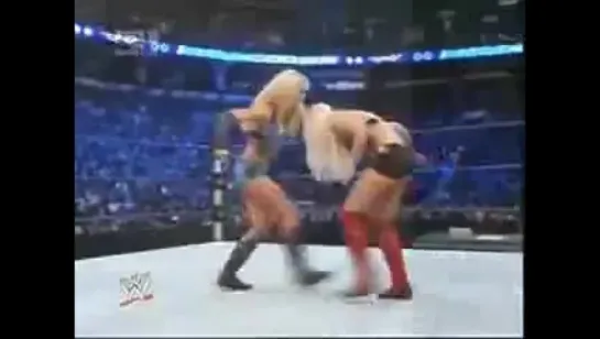 Maryse vs Michelle McCool(Referee Maria)