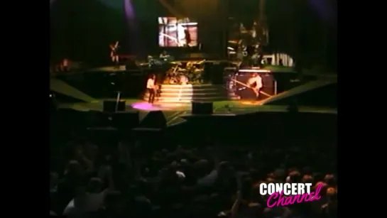 Guns N' Roses - 1992.06.06 @ Hippodrome De Vincennes, Paris, France