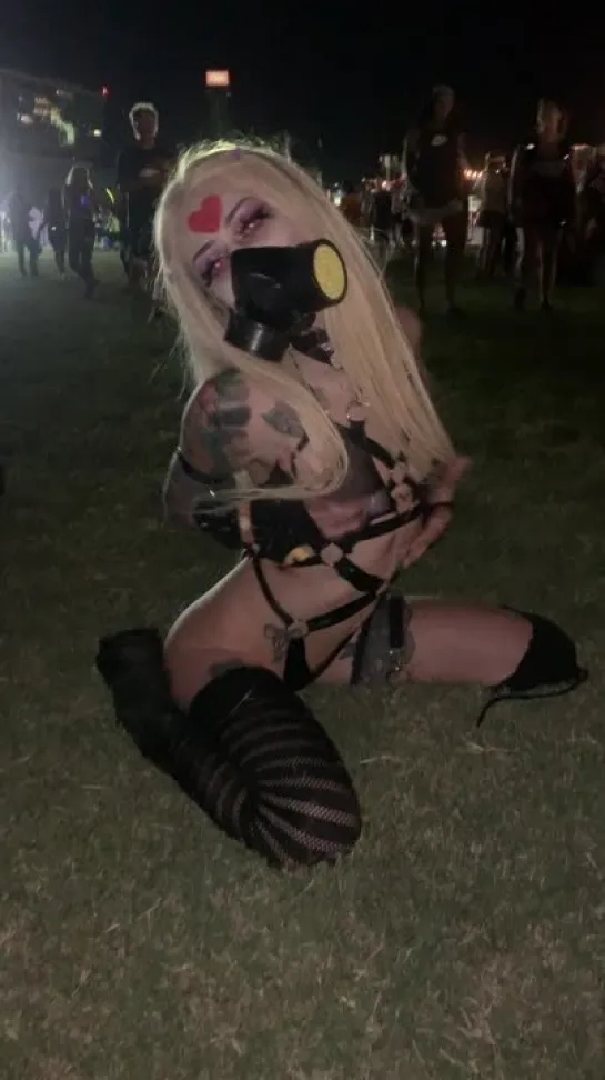 Dripxxx - Toxic Bitch twerks in Nevada Festival