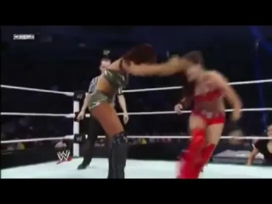 Divas All World | Alicia Fox vs Brie Bella.