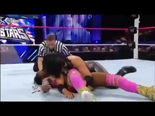 Divas All World | Naomi vs Aksana.