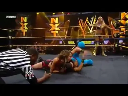 Divas All World | Bayley and Charlotte vs Sasha and Summer.