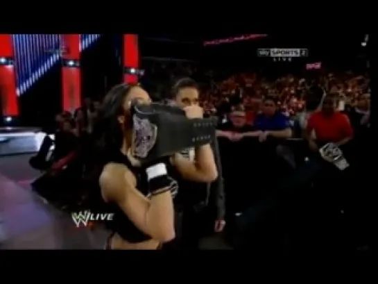 Divas All World | Aj Lee vs Naomi.