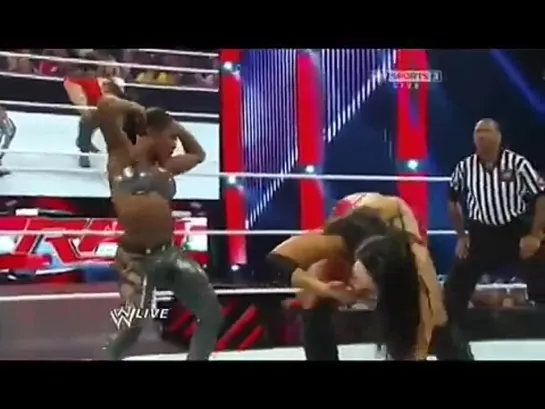 Divas All World | Naomi vs Aksana.