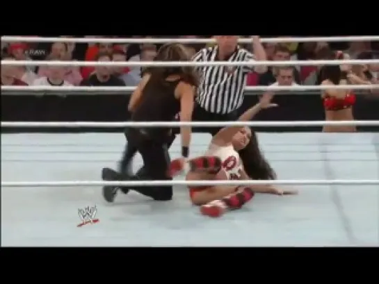 Divas All World | Nikki Bella vs Tamina Snuka.