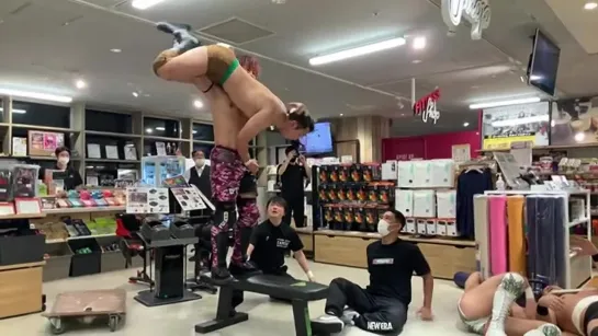 DDT Street Wrestling In Fitness Shop Nagoya Parco Sakae (17.12.2021)