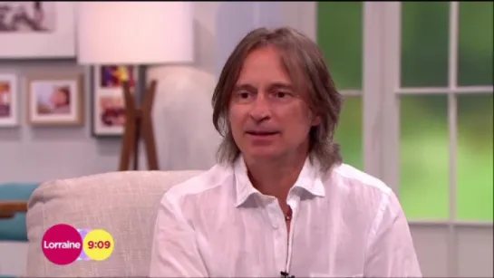 Robert Carlyle makes directorial debut!