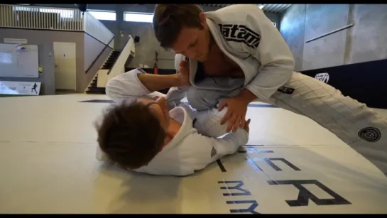 Espen Mathiessen -  X-Guard Sweep Variation