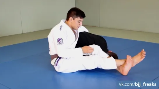 Michael Liera Jr - Omoplata From Closed Guard