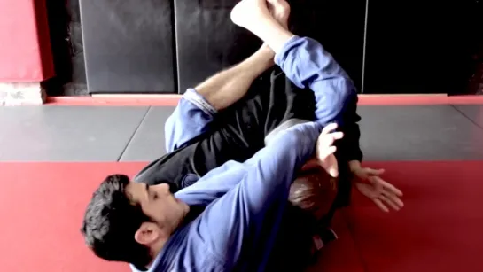 Omoplata to Loop Choke