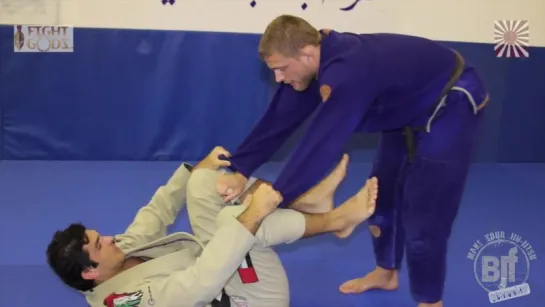 Alexander Trans shows Armbar from guard pass #техники_за_200