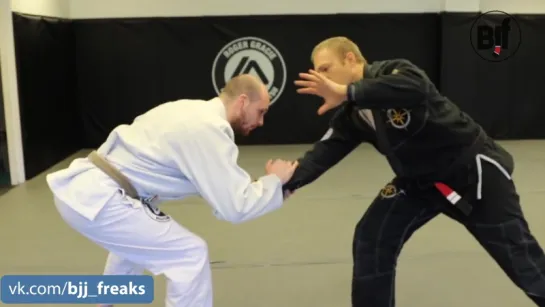 collar drag to de-la-riva Guard pull