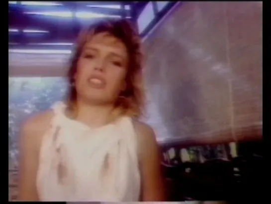 Kim Wilde - Cambodia ( official video ) ( 1981 )