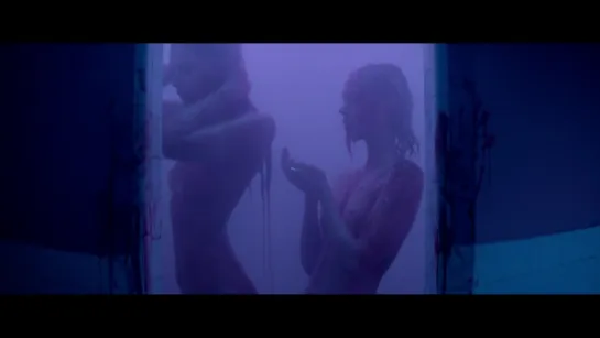 Abbey Lee, Bella Heathcote Nude - The Neon Demon (2016) HD 1080p