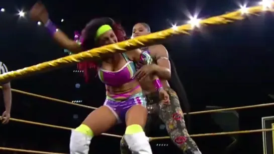 Bianca Belair vs Santana Garrett