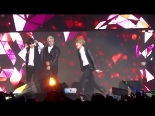 140412 LA Korea Festival: SHINee - Beautiful