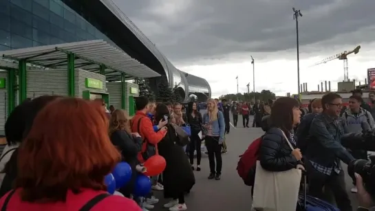 Natalia Oreiro - Goodbye to fans at airport in Moscow - 7.6.2018