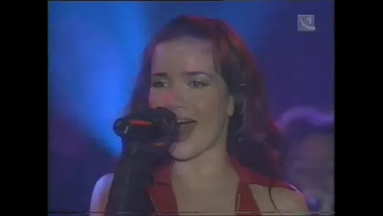 Natalia Oreiro - Vengo del mar - 6.4.2001 - Bratislava, SK - 06