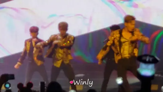 [Fancam][06.08.2019] The 3rd World Tour "WE ARE HERE" in Chicago - Shoot Out + Hero