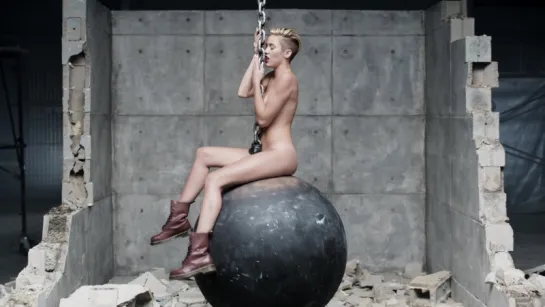 Miley Cyrus - Wrecking Ball