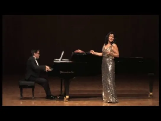 Nancy Fabiola Herrera, 'Canción de la luna' (Miquel Ortega)