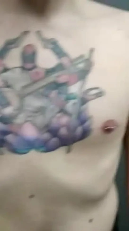 piercing_di_man_nippels.mp4