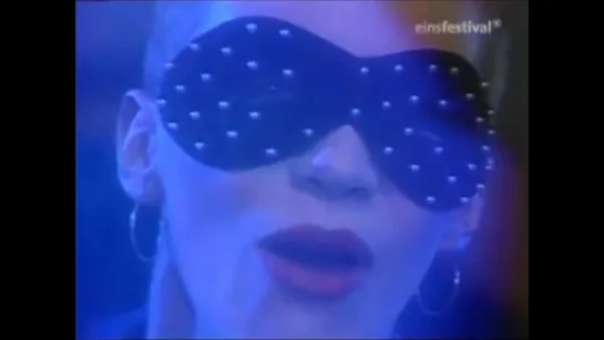 Eurythmics - Love Is A Stranger (German TV, EinsFestival) (1983)