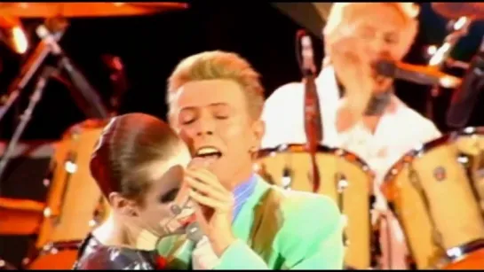 Queen, David Bowie & Annie Lennox - Under Pressure (Live) (1992)