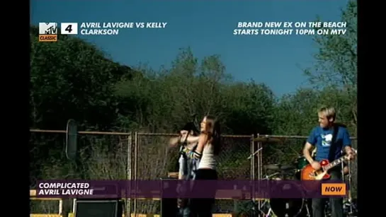 Avril Lavigne - Complicated (MTV Classic UK) Avril Lavigne vs Kelly Clarkson. 4 место