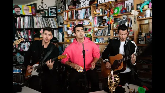 Jonas Brothers  NPR Music Tiny Desk Concert [RUS SUB]