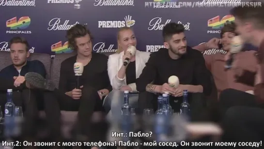 One Direction no se cortan con Uri y Daniela [RUS SUB]