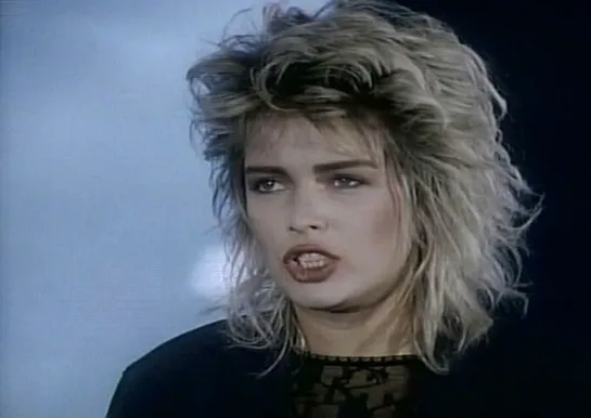 Kim Wilde - You Keep Me Hangin' On (1986)