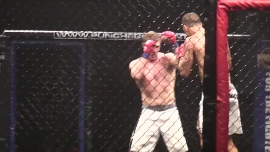 NITRO MMA 3 - Dylan the Villain Andrews vrs Rob Giuffrida Round 2